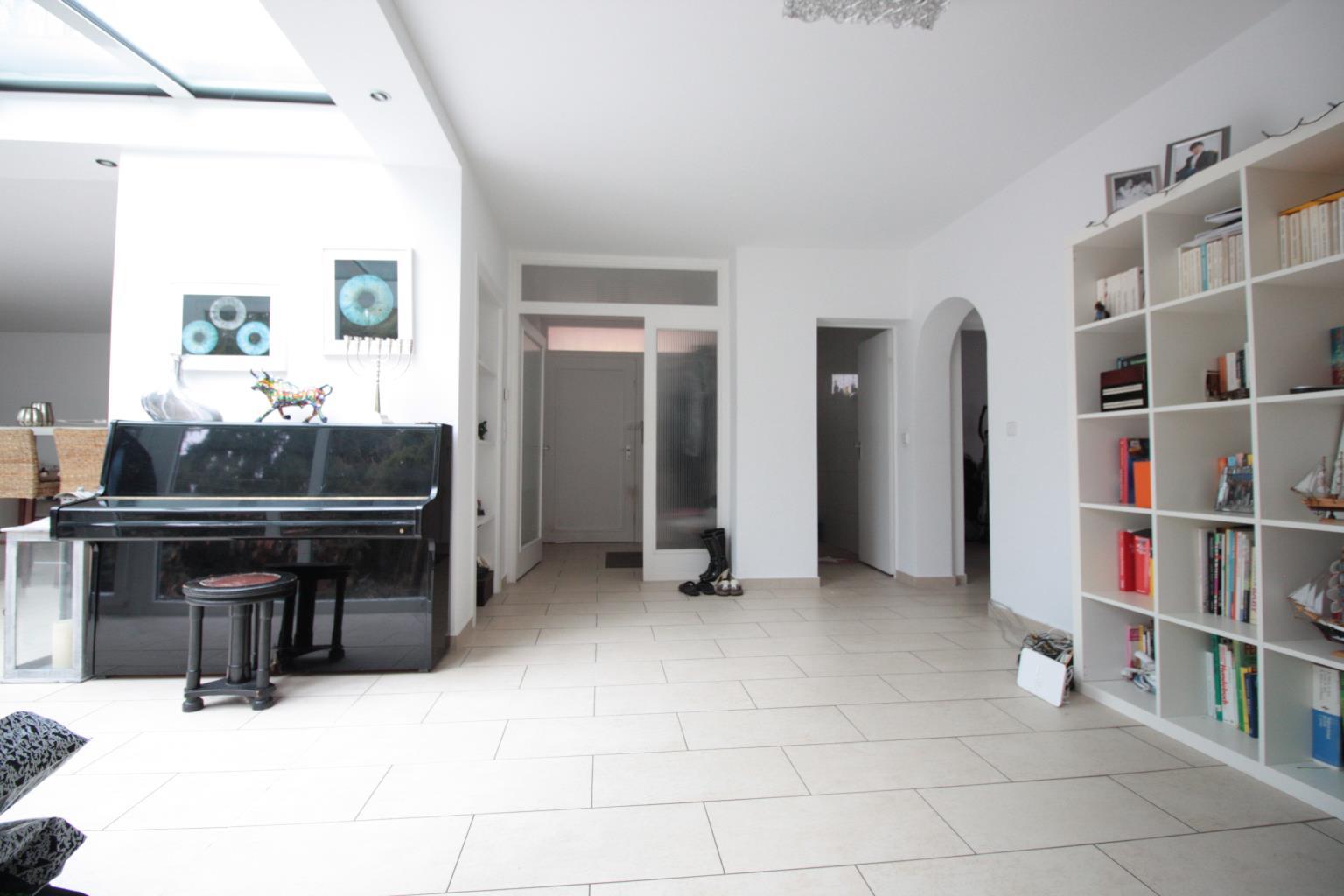 ImmoClub Berlin: Herrlicher Winkelbungalow in ruhiger aber zentraler Wohnlage