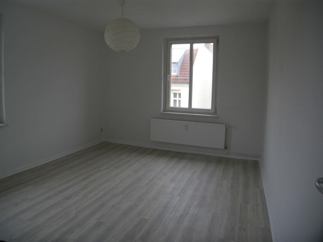ImmoClub Berlin: Moderne und lichtdurchflutete Wohnung in gefragter Wohnlage